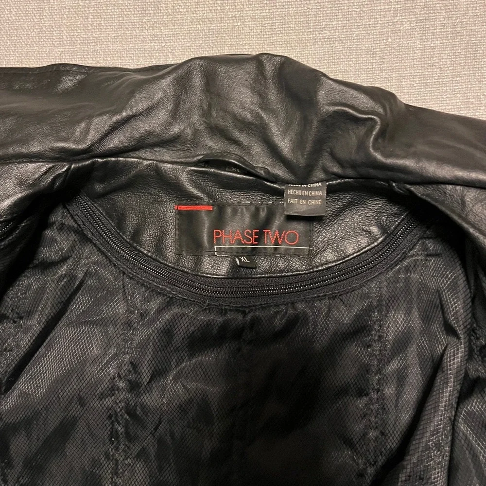 Vintage Mens Black Leather Biker Jacket XL Zip Front Pockets Lined - Picture 7 of 10